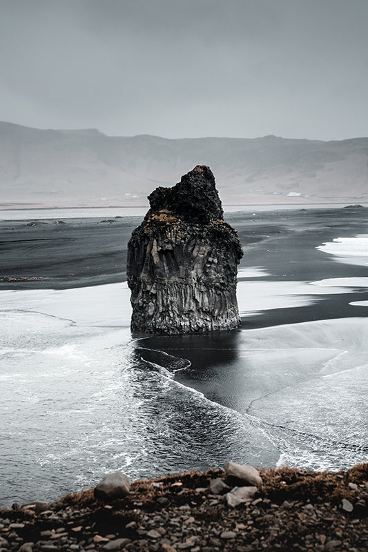 Sead Dedic - Felsturm Arnardrangur in Island